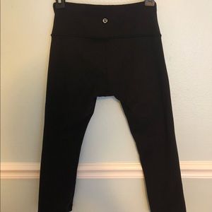 lululemon black crop leggings🍋🖤